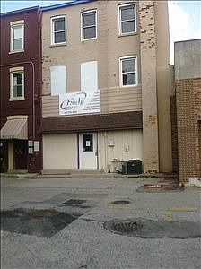2nd image of 19 W Chicago St