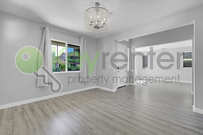 4 bed, 3.0 bath, 3003 sqft, $3,700 — Photo 3
