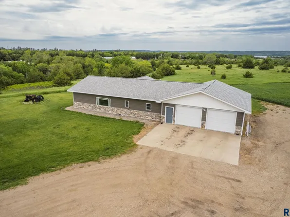 29661 382nd Ave, Lake Andes, SD 57356