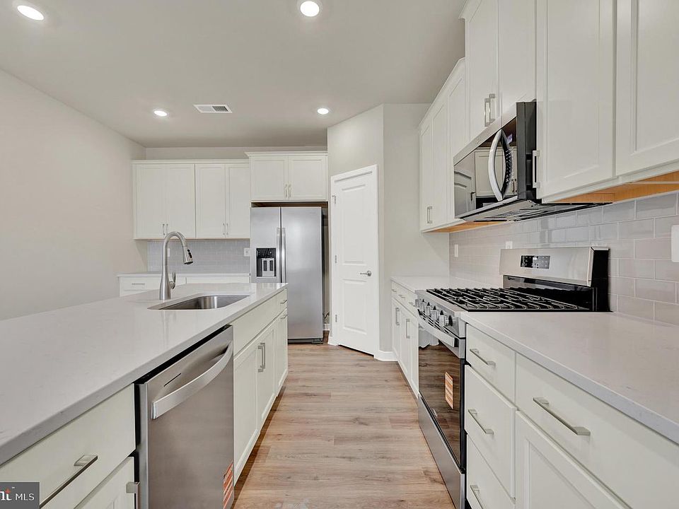 1st image of 1235 Resort Blvd