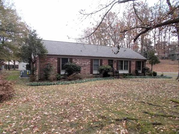 1103 Lady Marion Dr, Union City, TN 38261