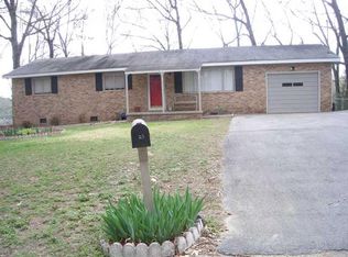 23 Cardinal Ln, Rossville, GA 30741