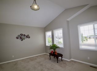 7203 Getty Close NW, Edmonton, AB T5T4L7