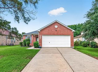 21915 Willow Shadows Dr, Tomball, TX 77375