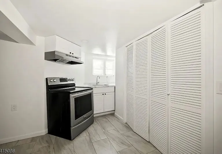190 N 1st St #3 — Photo 1