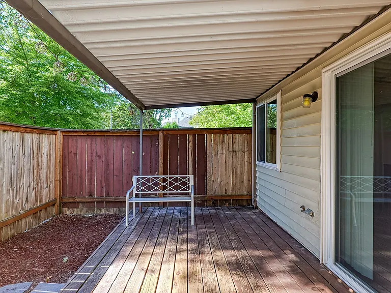 5751 SW 204th Pl — Photo 21