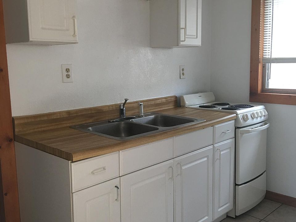 2nd image of 1415 W 26th St
