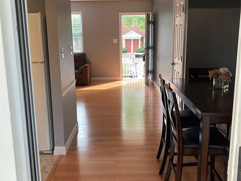 1520 E Swan Cir — Photo 5