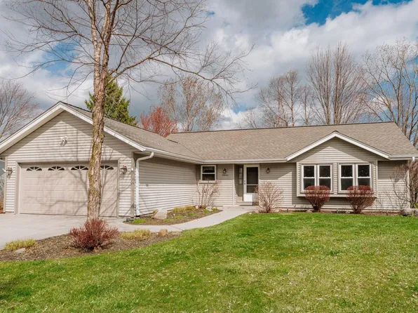 10500 South Jessica DRIVE, Oak Creek, WI 53154