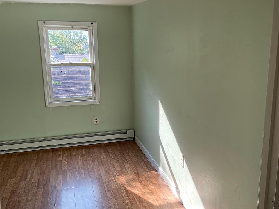1st image of 180 Ford St Floor 3