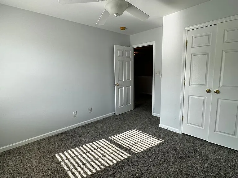 1643 Wood Song Ln — Photo 32