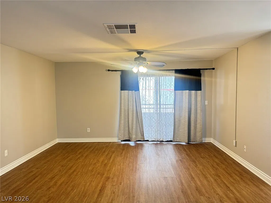 3 bed, 4.0 bath, 1257 sqft, $1,750 — Photo 4
