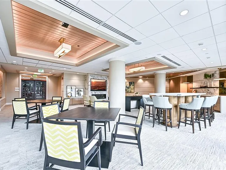 4551 Gulf Shore Blvd N #1001 — Photo 31
