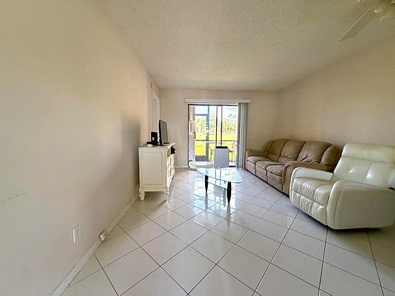 5th image of 2793 NW 104th Avenue #106