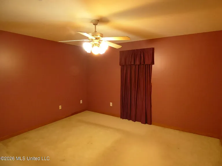 606 Lakeview Ave — Photo 5