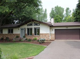 445 Gramsie Rd, Shoreview, MN 55126