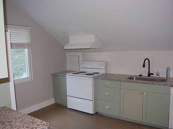 2nd image of 2225 Atchley St #2