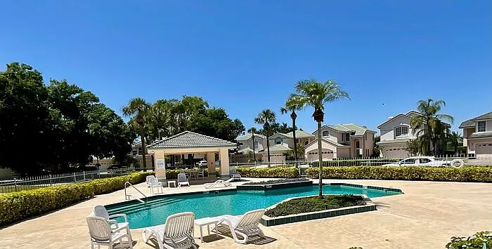 7200 Bay Club Way — Photo 47