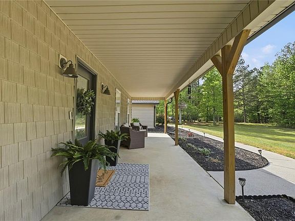 5th image of 358 Youngs Farm Rd