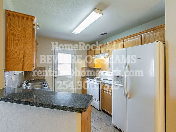 4th image of 1106 Nicholas Cir #B