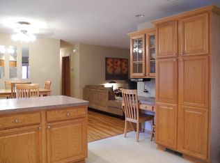 2038 Carnelian Ln, Eagan, MN 55122