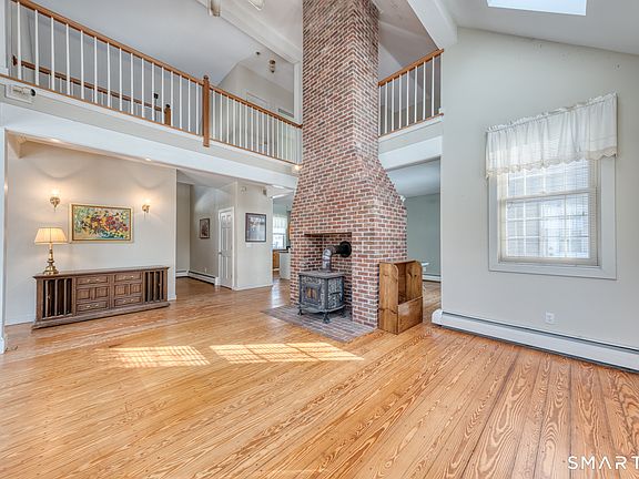 4th image of 143 Caulfield Road