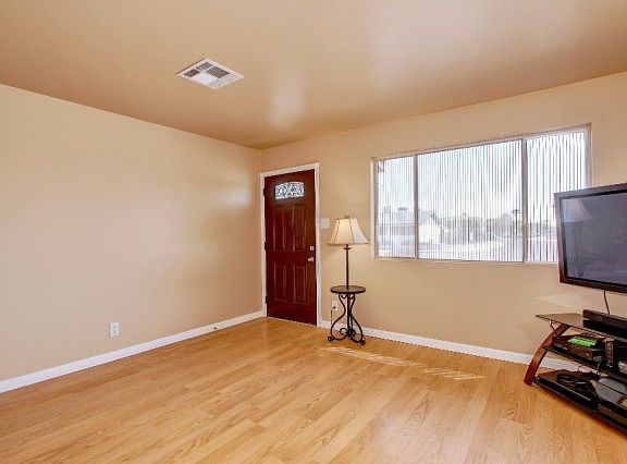 5th image of 7508 E Belleview St