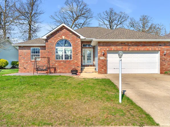 2724 Barberry Dr, Hobart, IN 46342