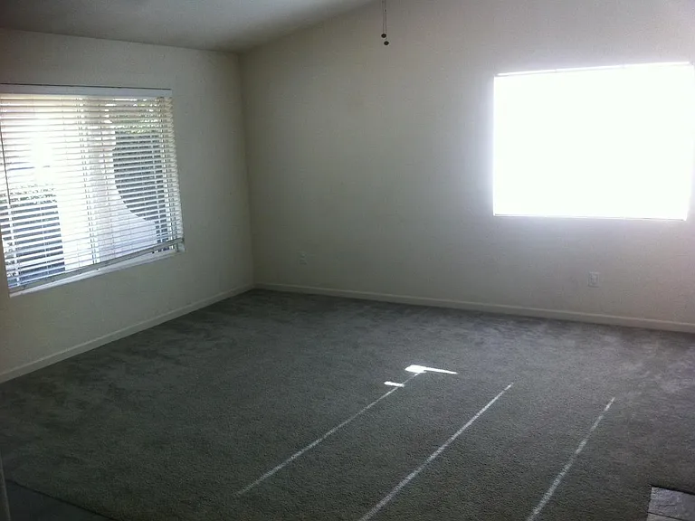 118 Corbin Dr — Photo 3