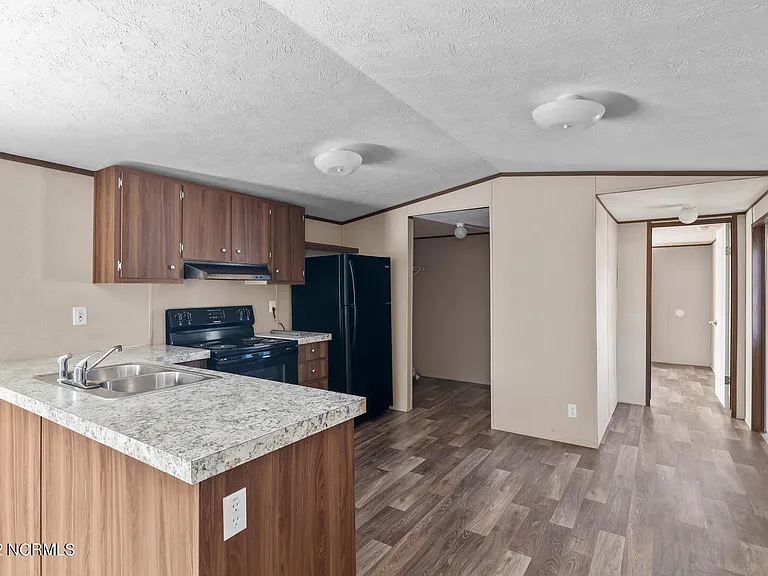 207 Patrick Alan Ln — Photo 10