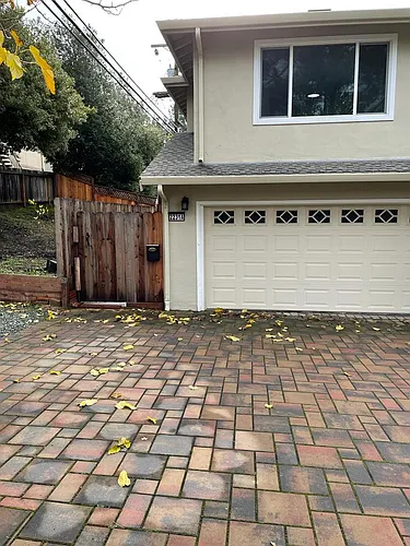 2231A Whitman Way Photo 1