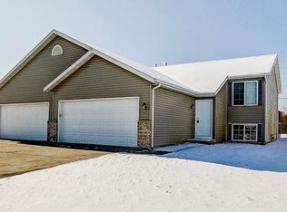 511 Reena Ave, Fort Atkinson, WI 53538