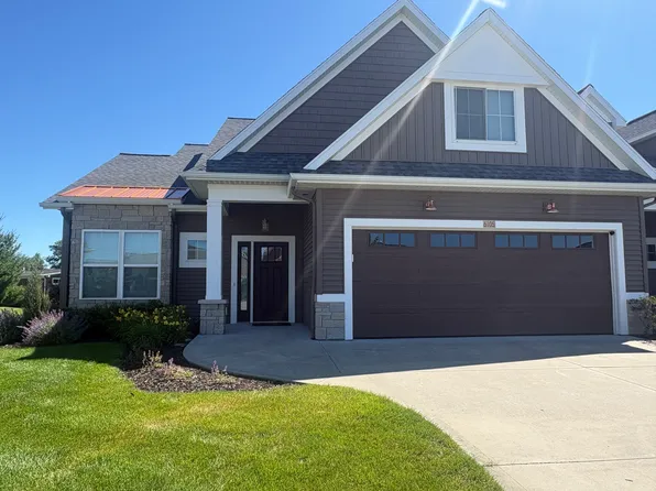 6105 W Wind Dr, Holland, MI 49423