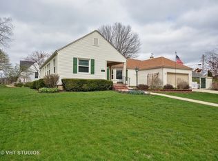 1068 Carr St, Elgin, IL 60123