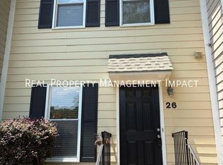 26 Forest Glen Dr, Chapel Hill, NC 27517