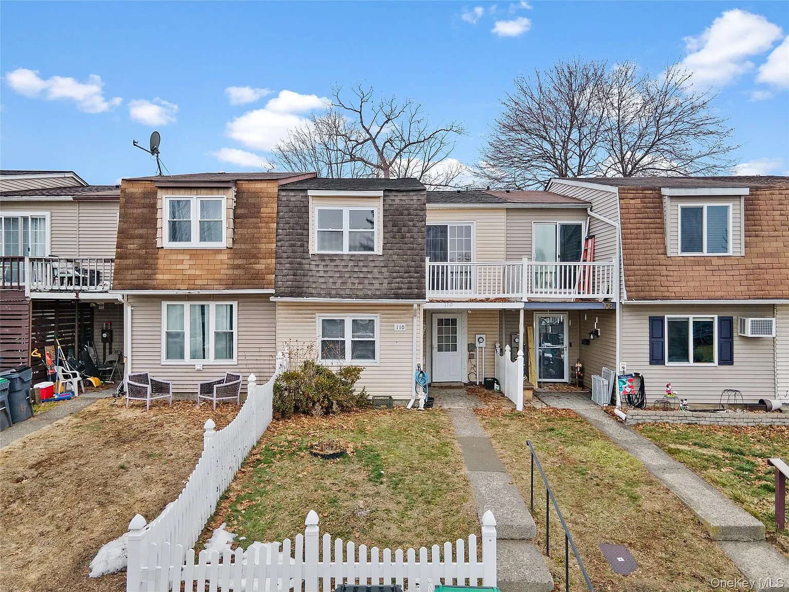 110 Chrystal Drive photo 1