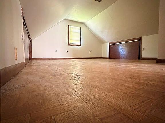 5th image of 2064 Chambers Rd