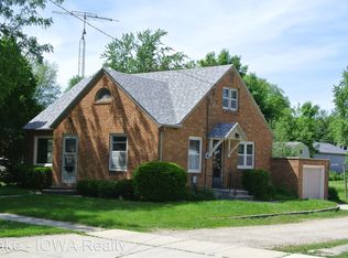 1006 2nd Ave S, Clear Lake, IA 50428