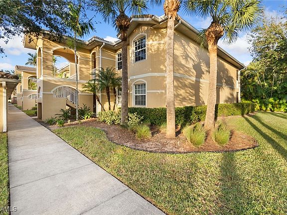 2nd image of 1083 Winding Pines Cir Unit 206