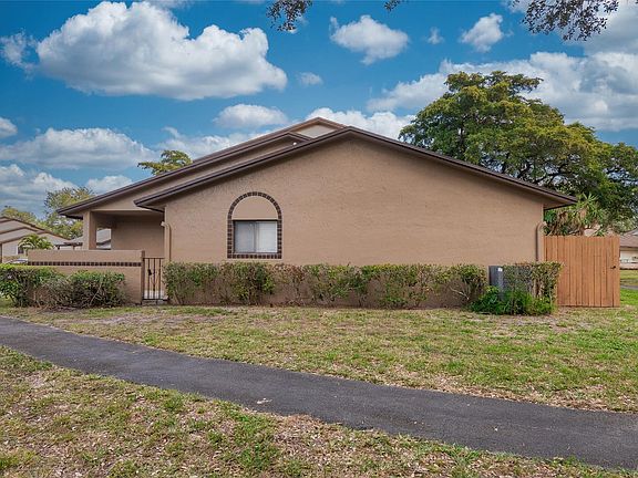 3rd image of 2306 NW 37th Avenue