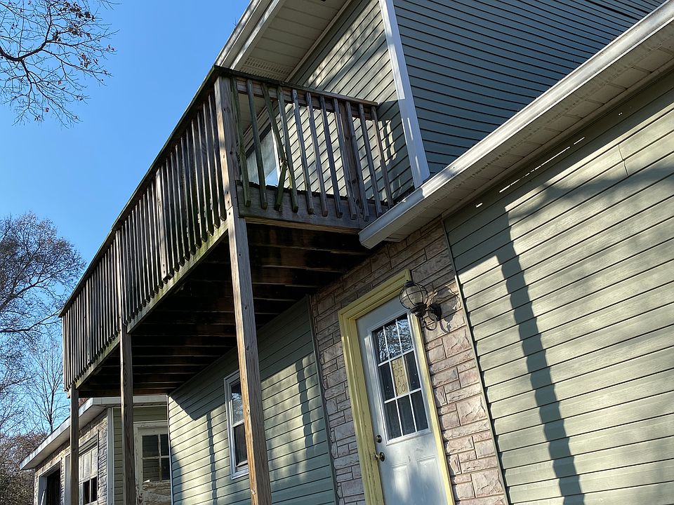 2nd image of 615 Todd St