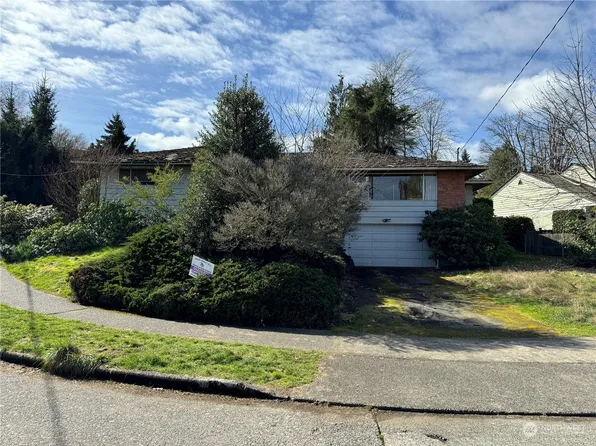 2105 38th Ave E, Seattle, WA 98112