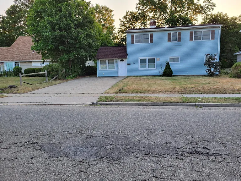Hamlet Rd — Photo 2