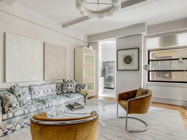 240 West 98th Street 3G image 3 of 15