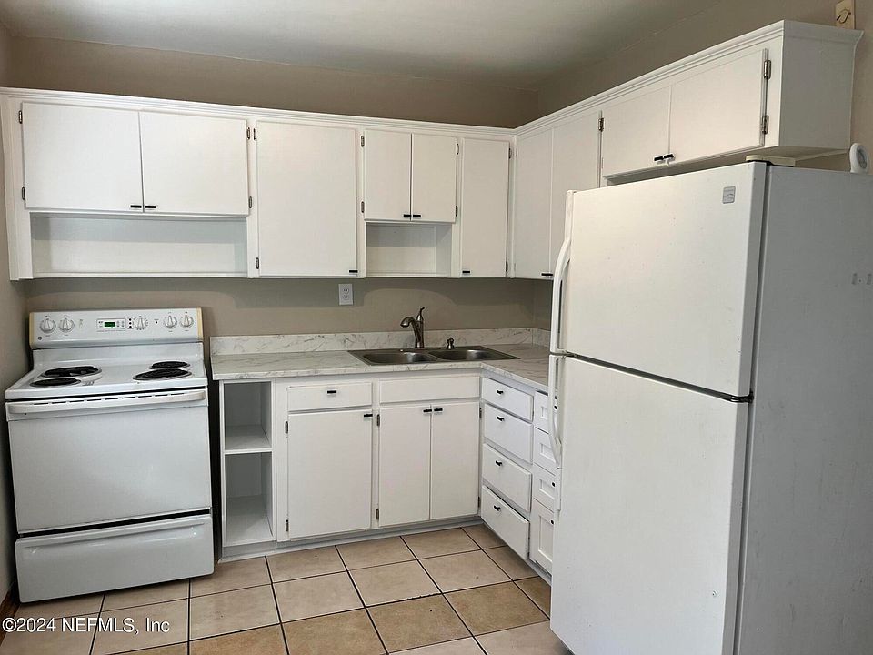 1st image of 10235 ELMHURST Drive