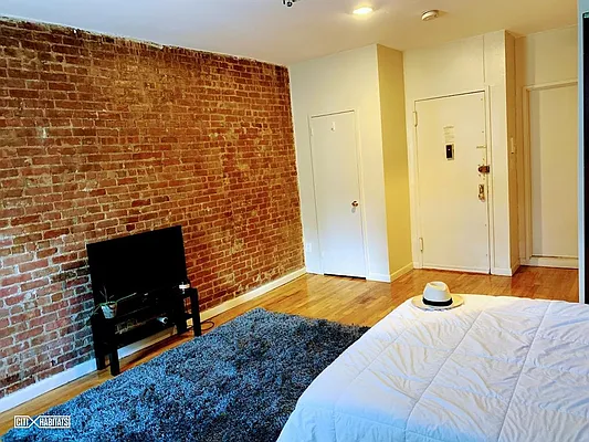 Rented by Citi Habitats | media 6