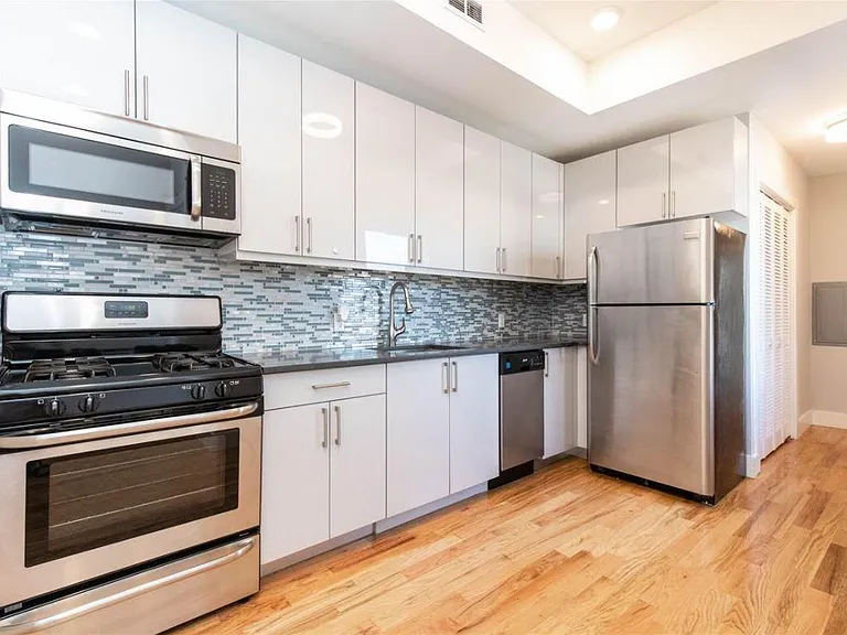 62 Newkirk St #5B — Photo 1