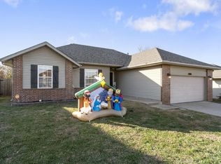 327 S Red Ave, Springfield, MO 65802