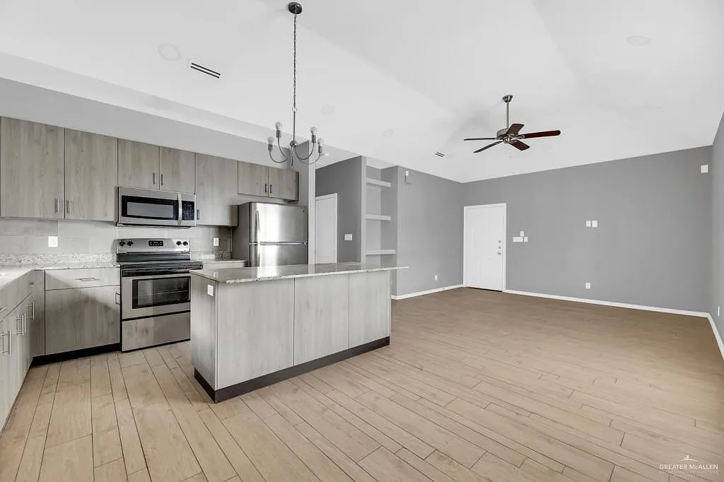 1 bed, 1.0 bath, 800 sqft, $875 — Photo 4