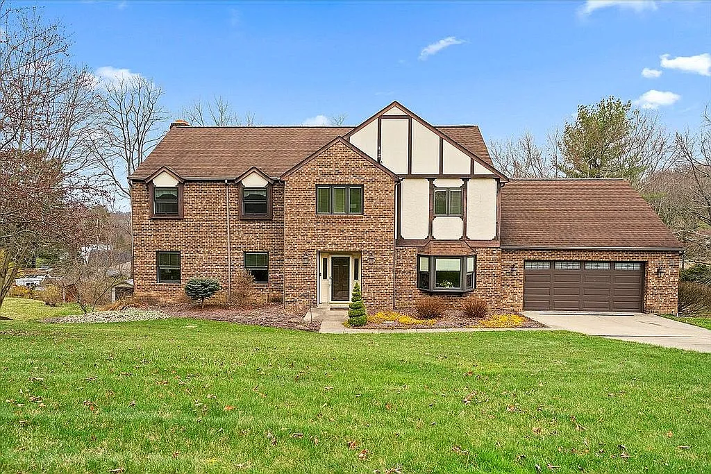 104 Tanglewood Dr photo 1
